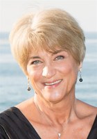Linda L Collins